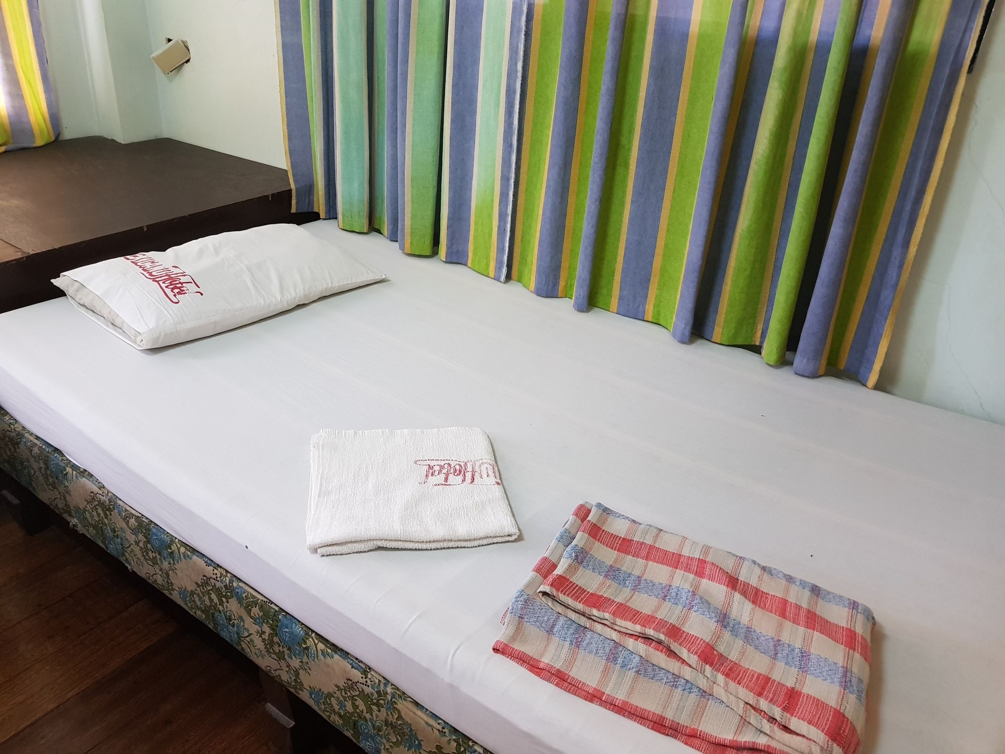 Texicano Hotel Main ラオアグ エクステリア 写真